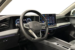 valkoinen Volkswagen Passat 2024 kuva 3.