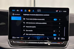 valkoinen Volkswagen Passat 2024 kuva 20.