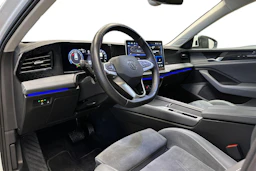 valkoinen Volkswagen Passat 2024 kuva 8.