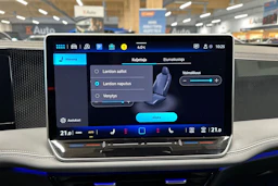 valkoinen Volkswagen Passat 2024 kuva 21.