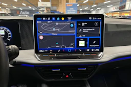 valkoinen Volkswagen Passat 2024 kuva 25.