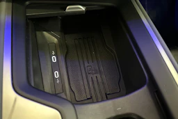 valkoinen Volkswagen Passat 2024 kuva 27.