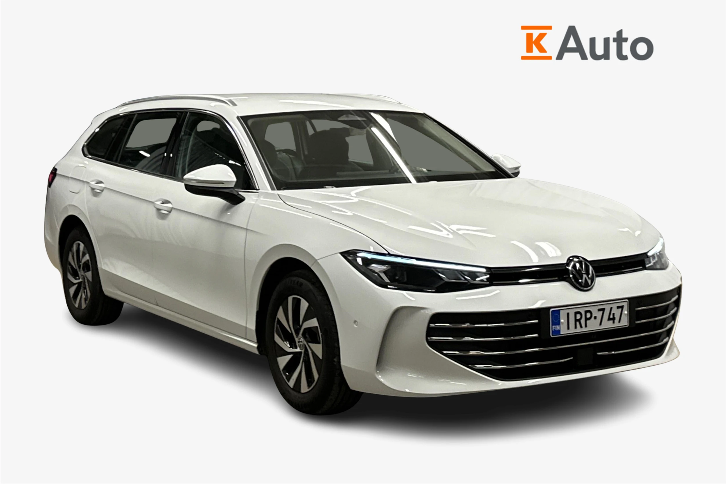 valkoinen Volkswagen Passat 2024 kuva 1.