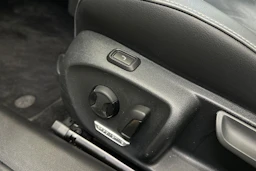 valkoinen Volkswagen Passat 2024 kuva 19.