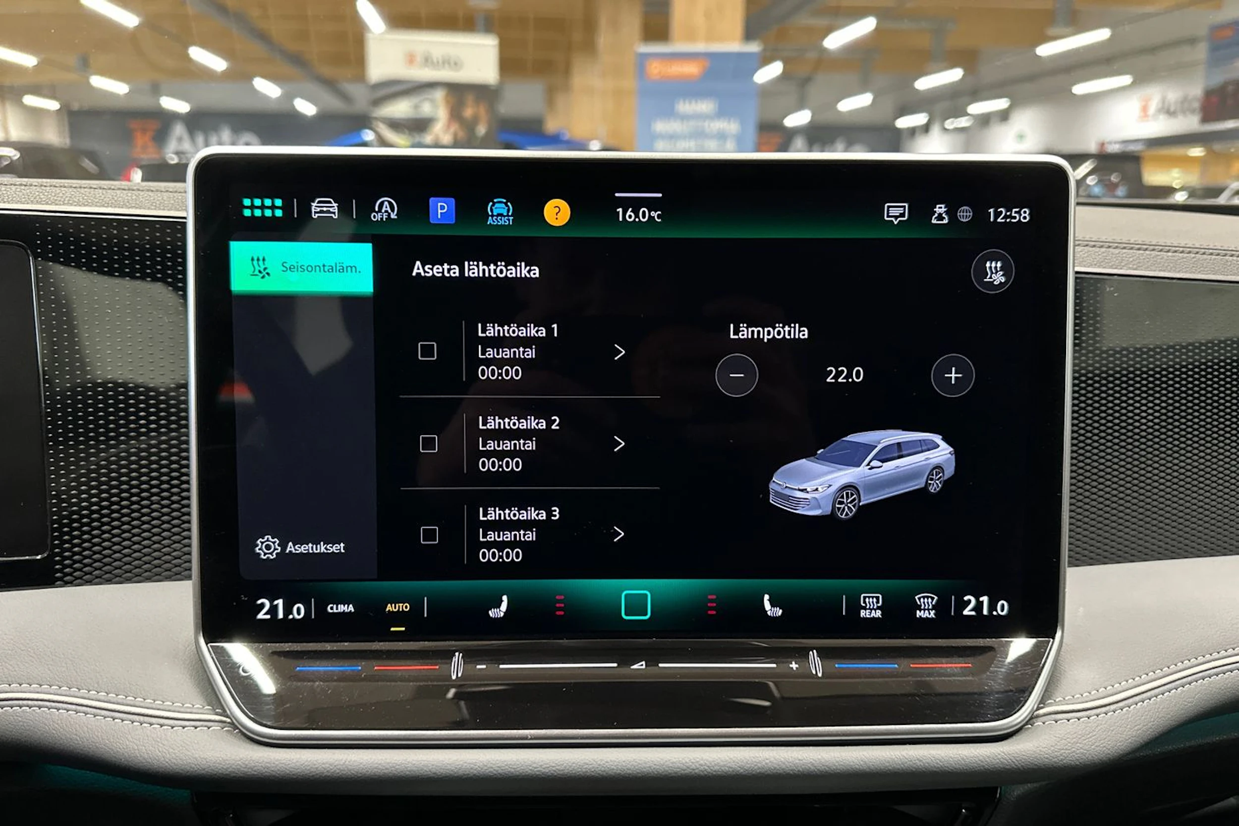 valkoinen Volkswagen Passat 2024 kuva 23.