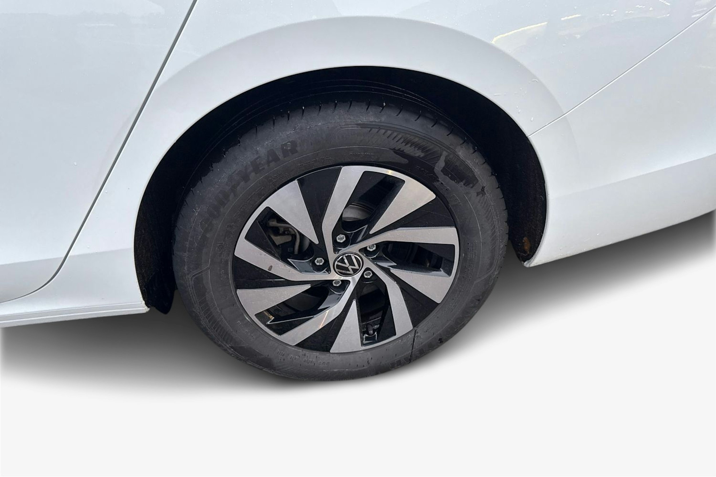 valkoinen Volkswagen Passat 2024 kuva 11.