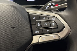 valkoinen Volkswagen Passat 2024 kuva 16.