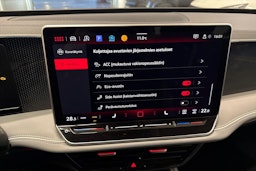 valkoinen Volkswagen Passat 2024 kuva 24.