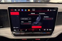 valkoinen Volkswagen Passat 2024 kuva 28.