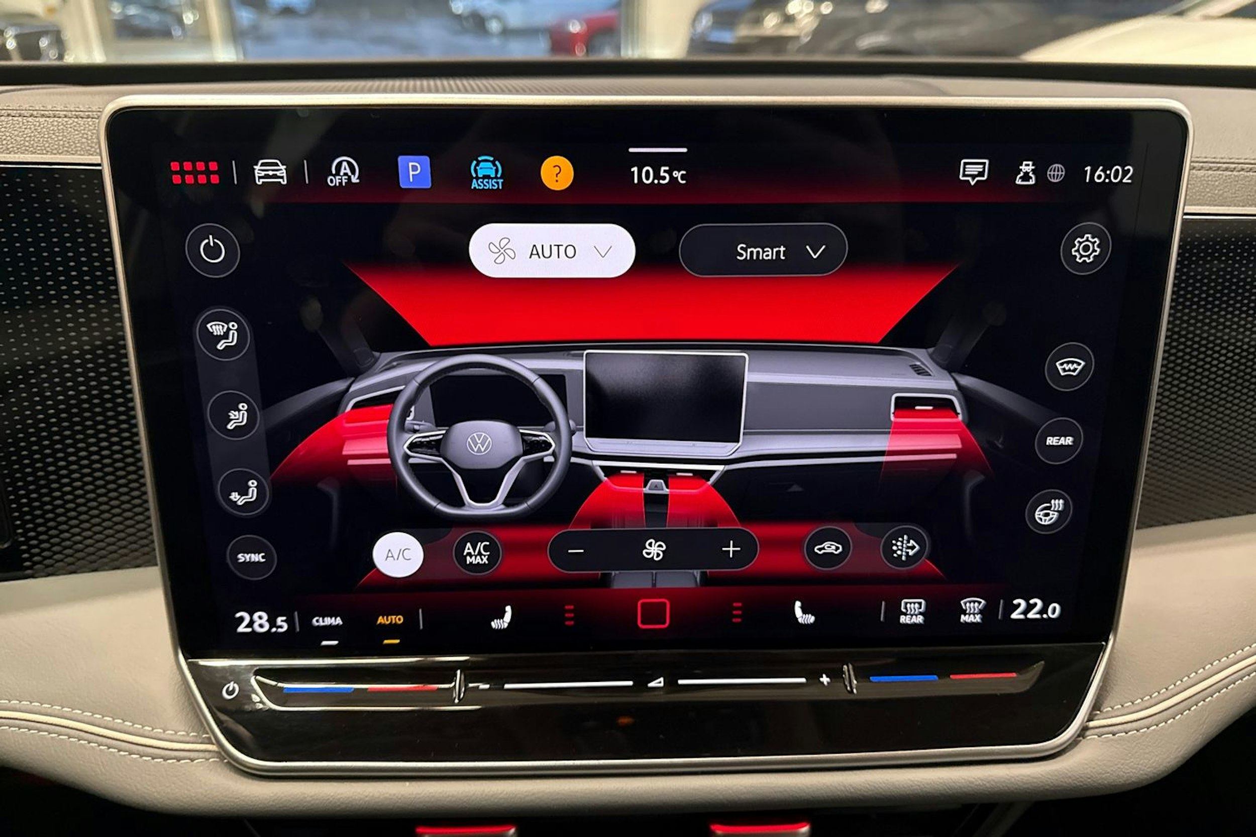 valkoinen Volkswagen Passat 2024 kuva 29.