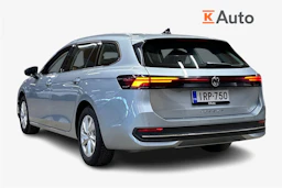 harmaa Volkswagen Passat 2024 kuva 2.