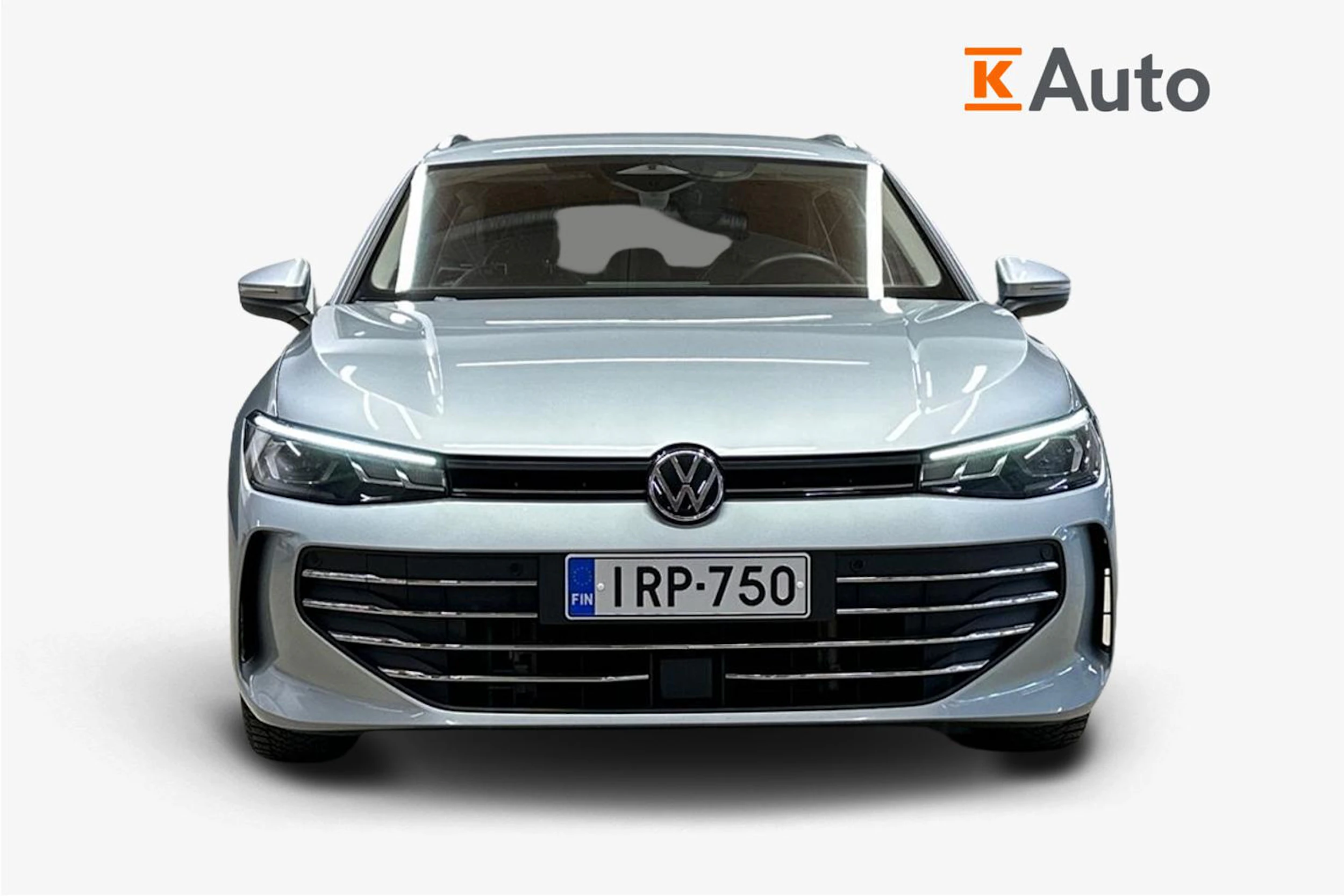 harmaa Volkswagen Passat 2024 kuva 4.