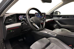 harmaa Volkswagen Passat 2024 kuva 6.
