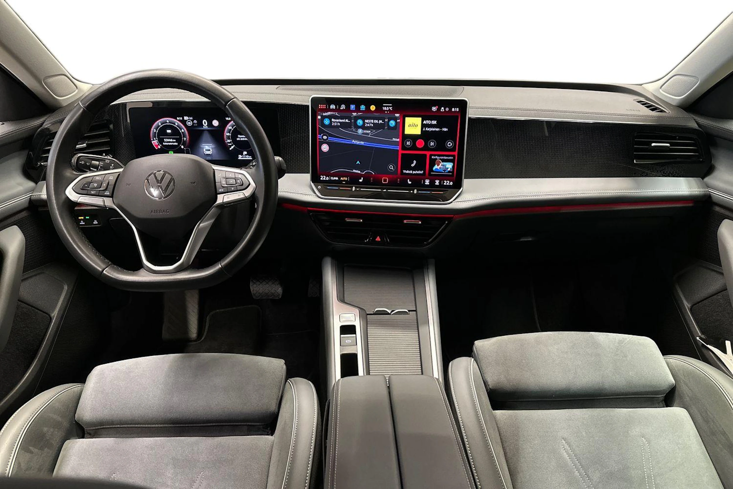 harmaa Volkswagen Passat 2024 kuva 7.