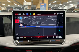 harmaa Volkswagen Passat 2024 kuva 16.