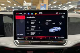 harmaa Volkswagen Passat 2024 kuva 17.