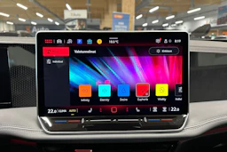harmaa Volkswagen Passat 2024 kuva 18.