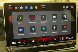 harmaa Volkswagen Passat 2024 kuva 19.