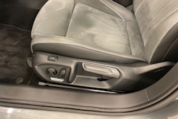 harmaa Volkswagen Passat 2024 kuva 22.