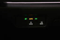 harmaa Volkswagen Passat 2024 kuva 20.