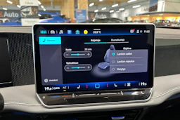 harmaa Volkswagen Passat 2024 kuva 15.