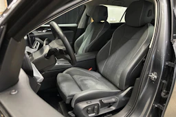 harmaa Volkswagen Passat 2024 kuva 18.