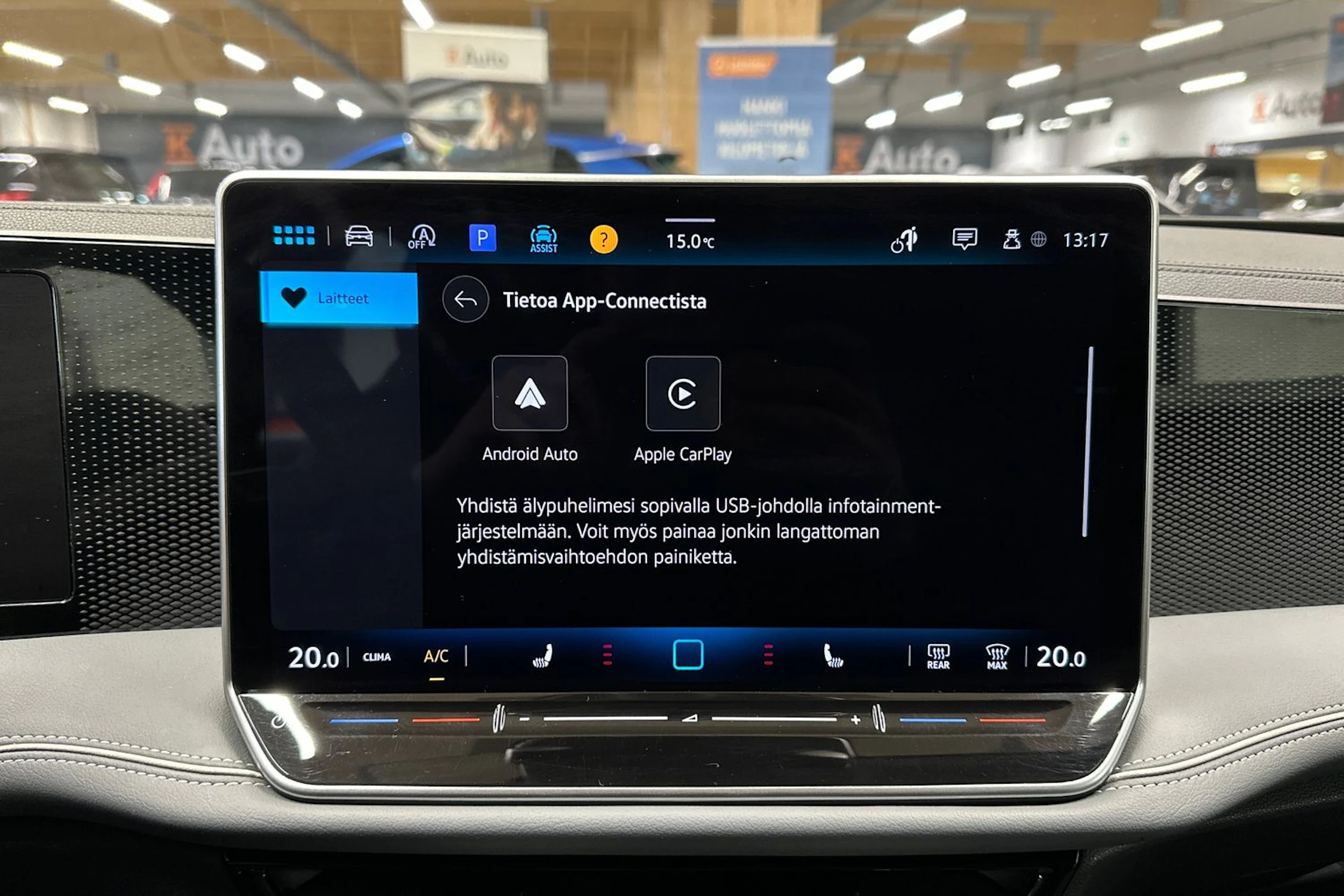 harmaa Volkswagen Passat 2024 kuva 22.