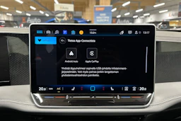 harmaa Volkswagen Passat 2024 kuva 22.