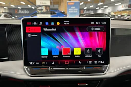harmaa Volkswagen Passat 2024 kuva 23.