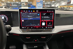 harmaa Volkswagen Passat 2024 kuva 25.