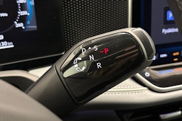 harmaa Volkswagen Passat 2024 kuva 20.