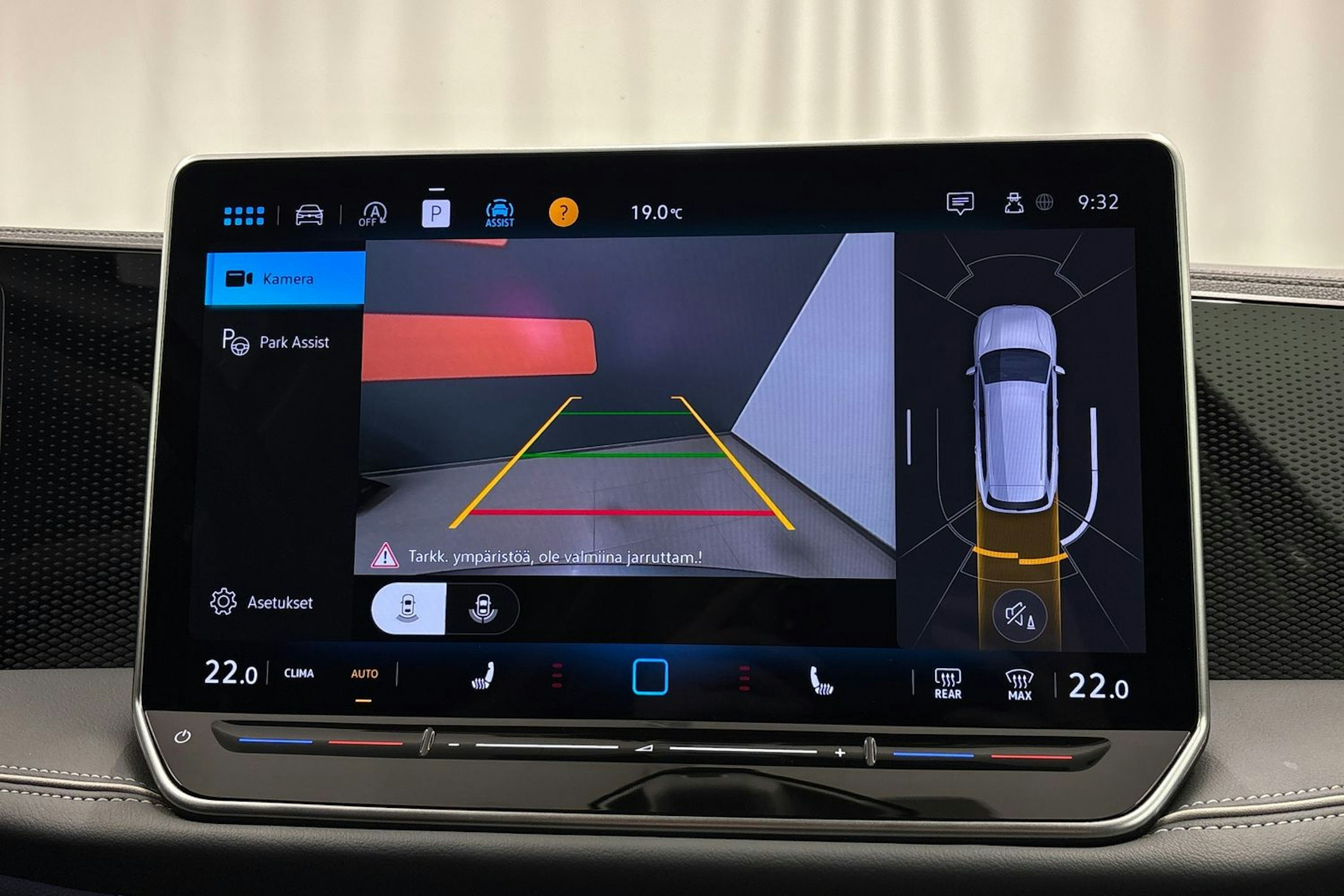 harmaa Volkswagen Passat 2024 kuva 21.