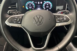 harmaa Volkswagen Passat 2024 kuva 17.