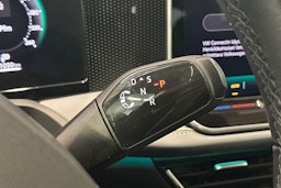 harmaa Volkswagen Passat 2024 kuva 18.