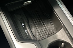 harmaa Volkswagen Passat 2024 kuva 20.