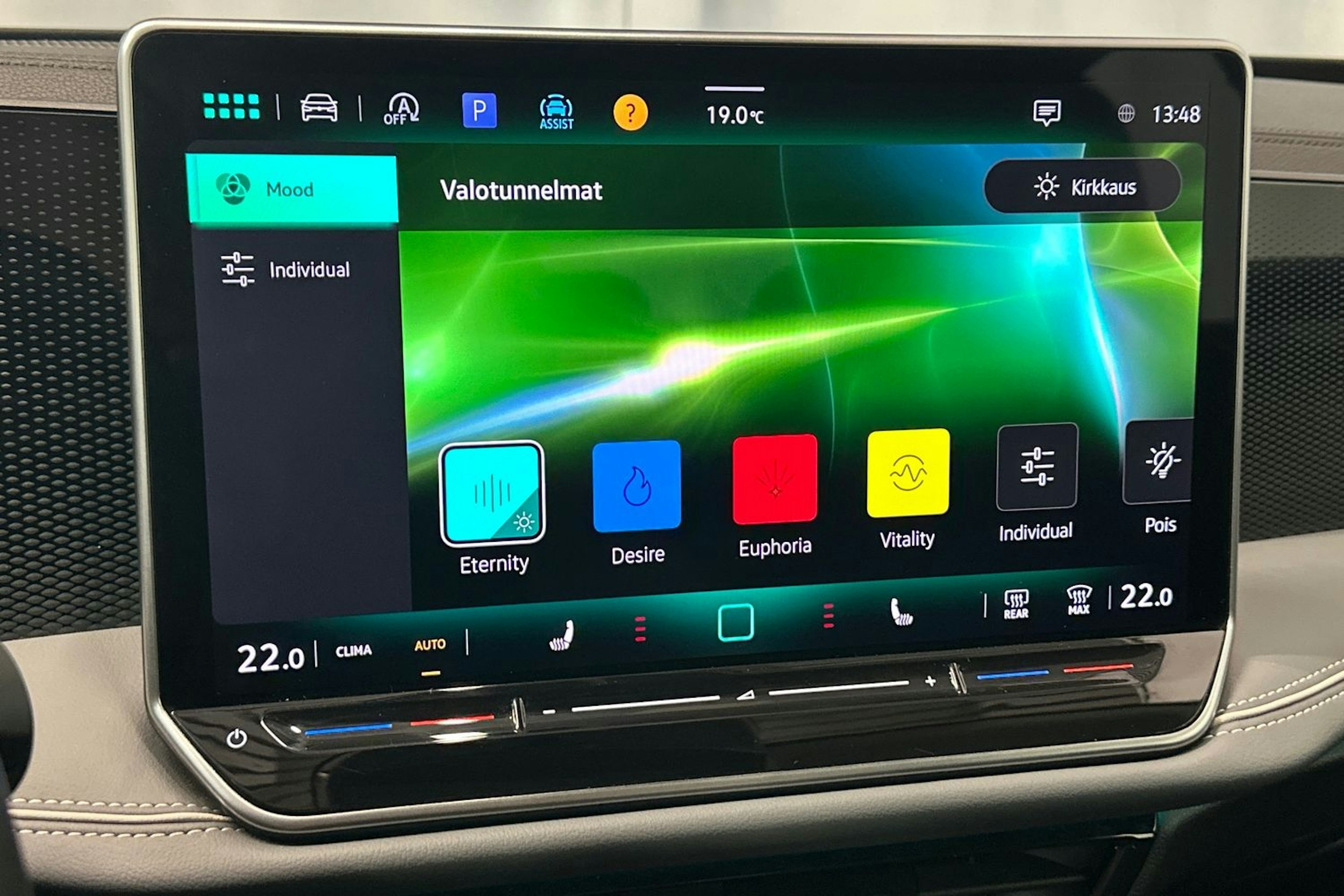 harmaa Volkswagen Passat 2024 kuva 27.