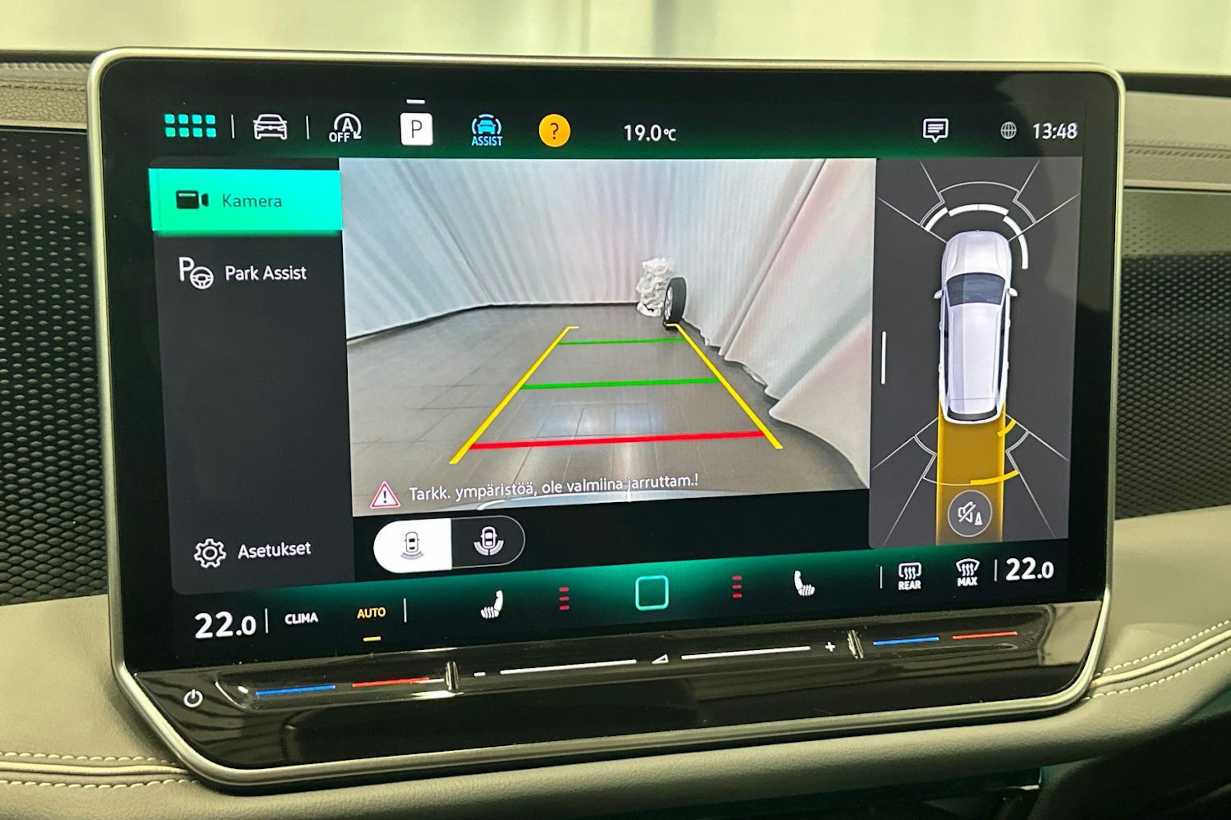 harmaa Volkswagen Passat 2024 kuva 28.