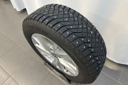 harmaa Volkswagen Passat 2024 kuva 35.