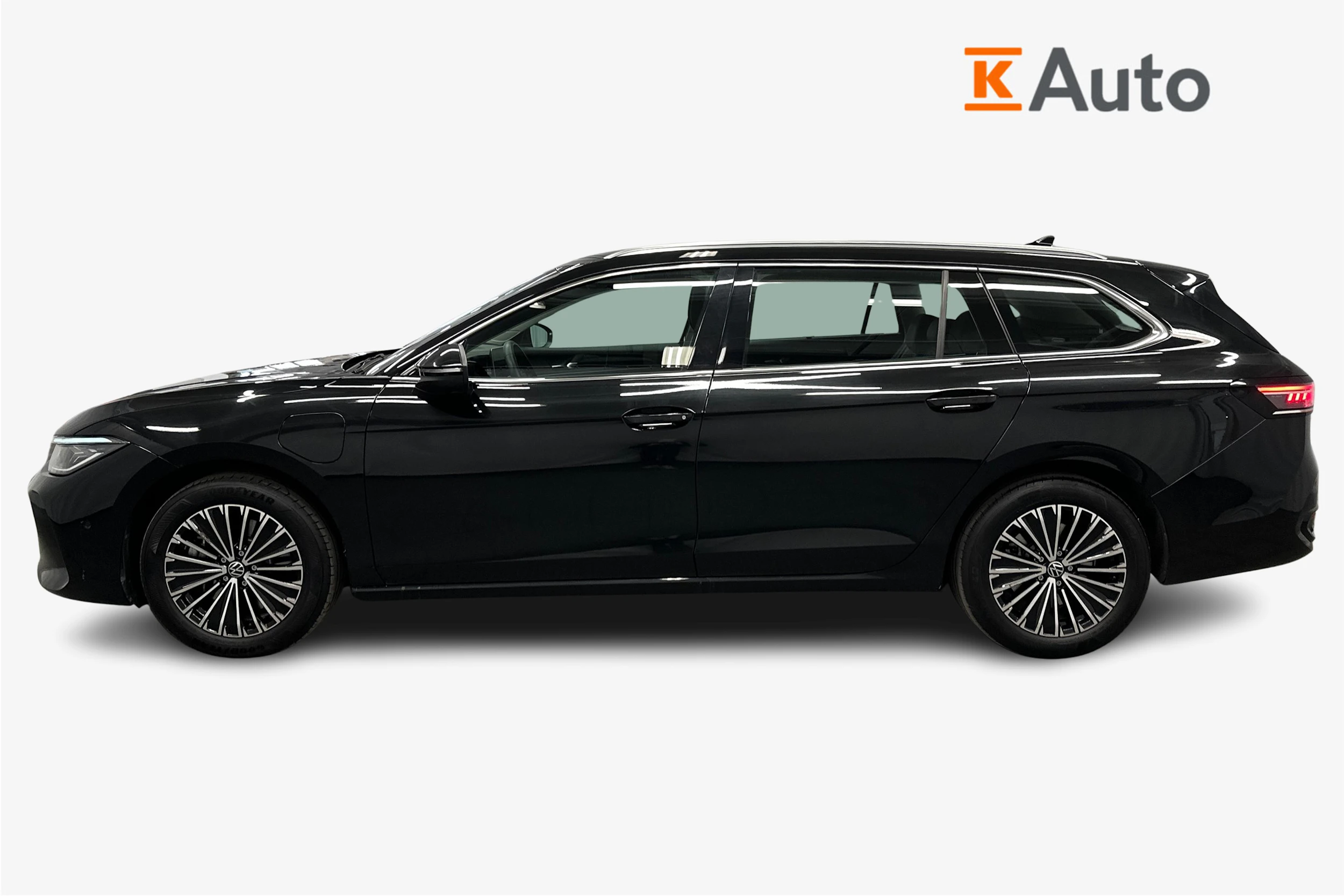 musta Volkswagen Passat 2024 kuva 7.