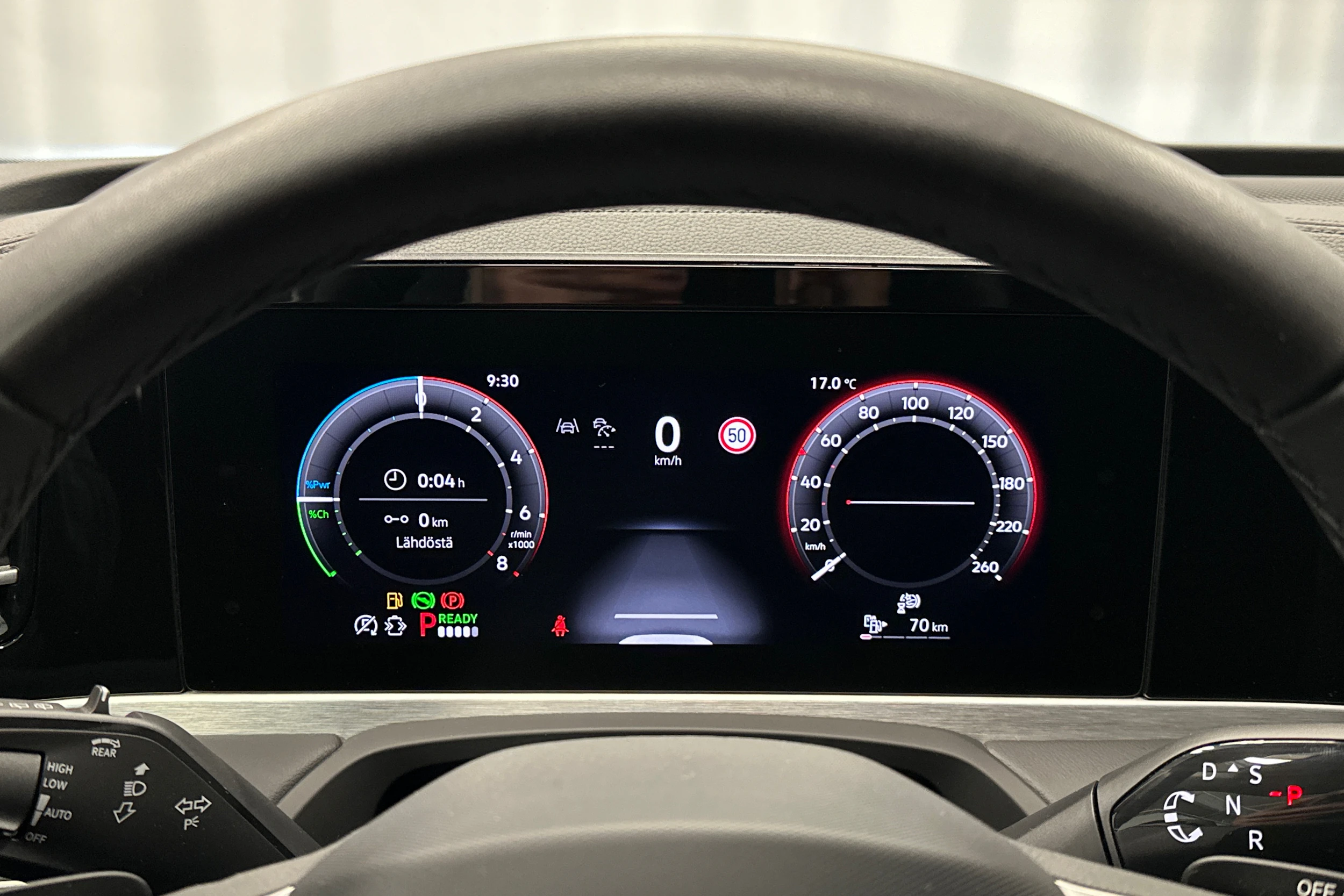 musta Volkswagen Passat 2024 kuva 17.