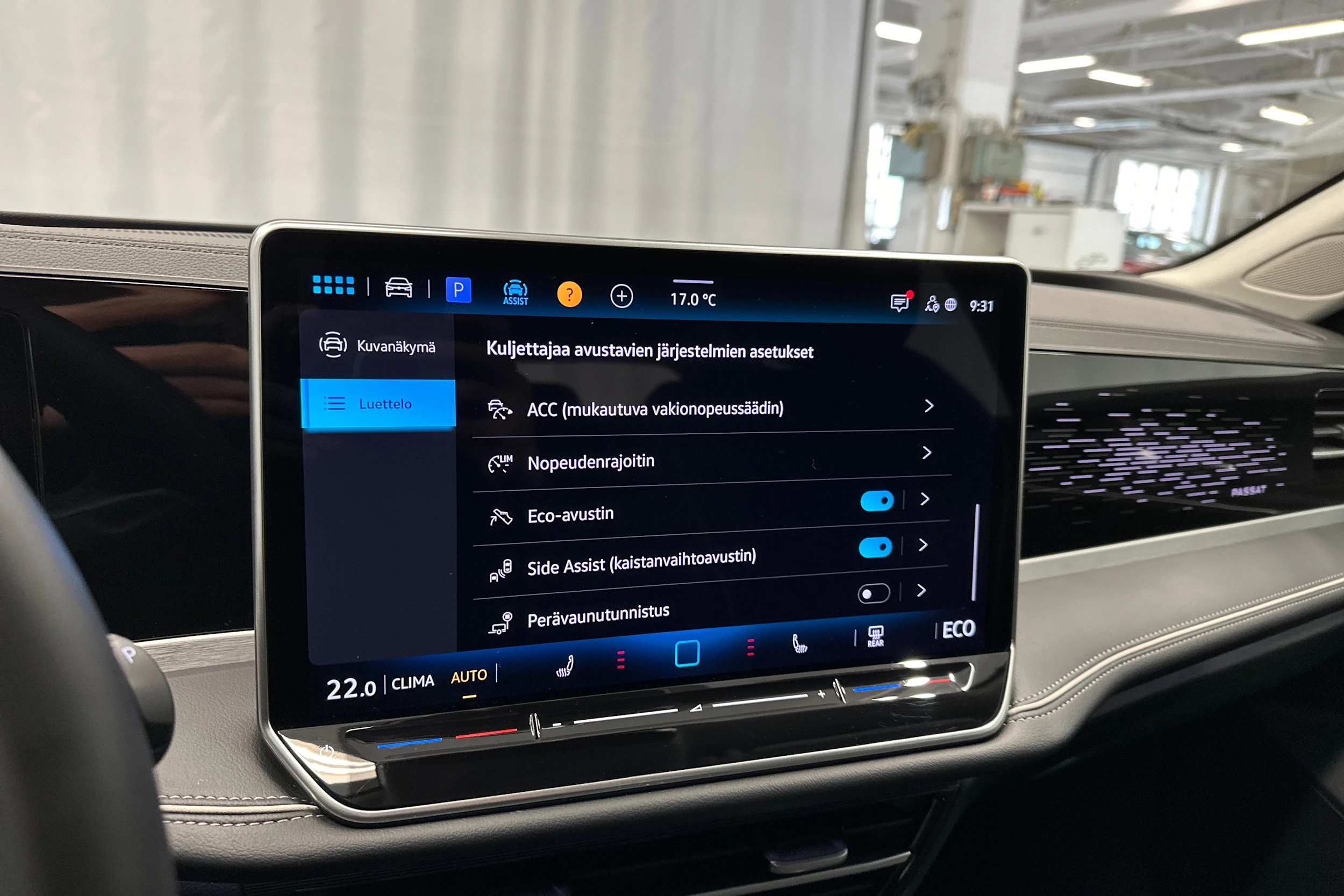 musta Volkswagen Passat 2024 kuva 23.