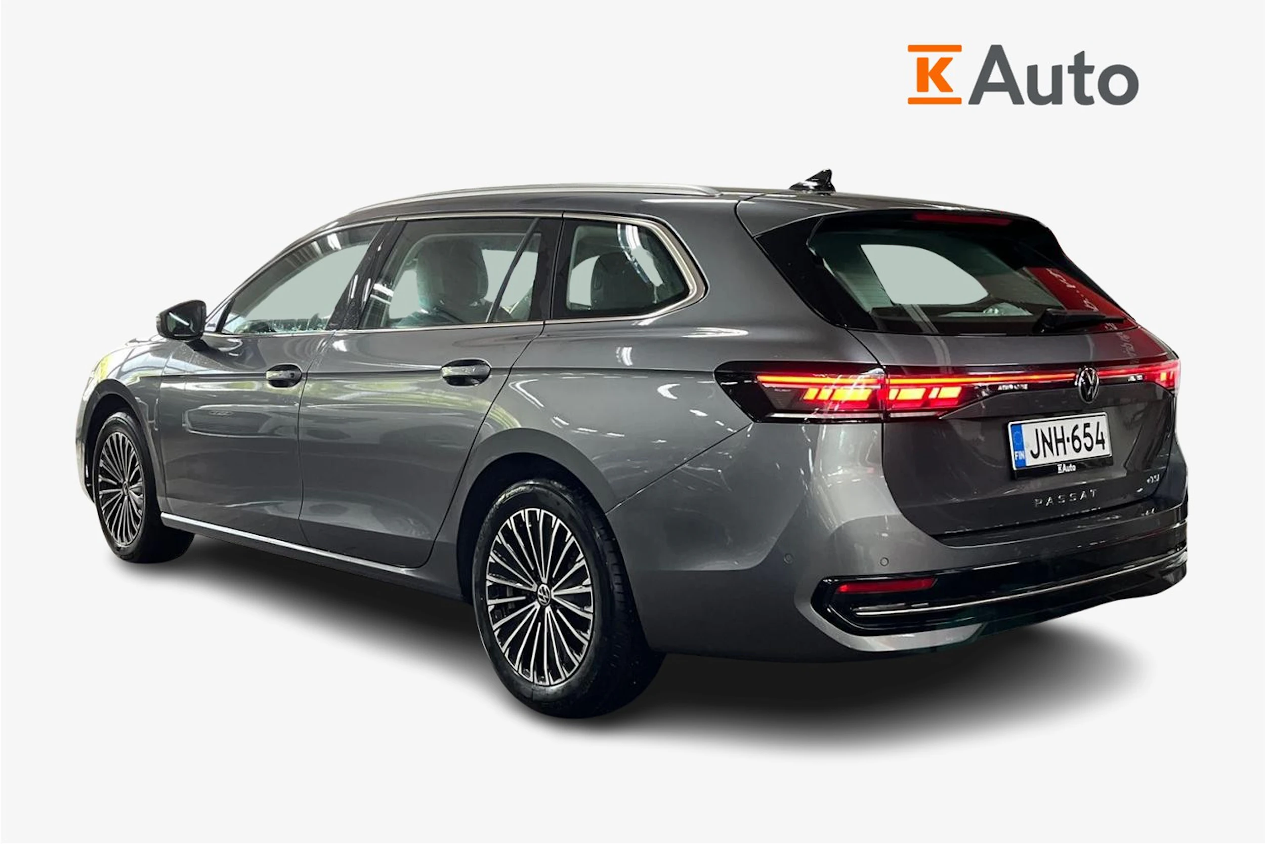 Harmaa Volkswagen PASSAT 2024 kuva 2.