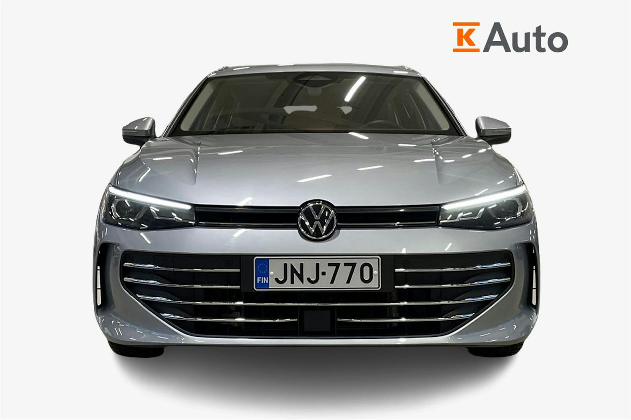 harmaa Volkswagen Passat 2024 kuva 5.