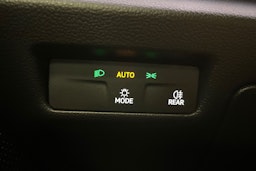 harmaa Volkswagen Passat 2024 kuva 21.