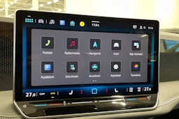 harmaa Volkswagen Passat 2024 kuva 25.