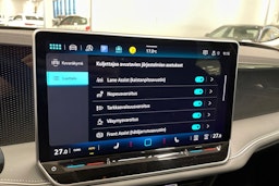 harmaa Volkswagen Passat 2024 kuva 30.