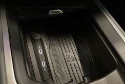 harmaa Volkswagen Passat 2024 kuva 34.