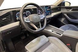 sininen Volkswagen Passat 2024 kuva 7.