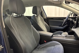 sininen Volkswagen Passat 2024 kuva 14.