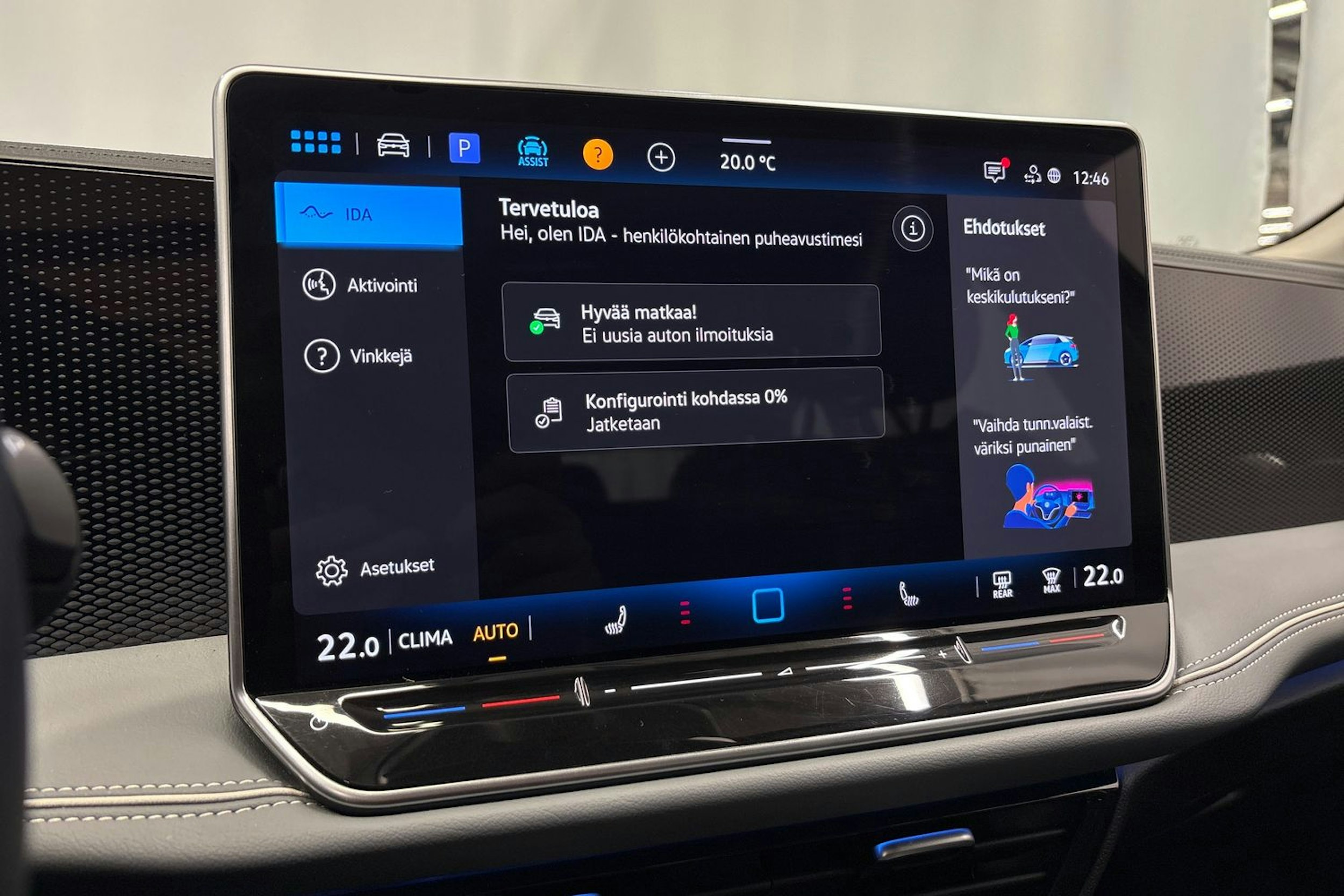 sininen Volkswagen Passat 2024 kuva 31.